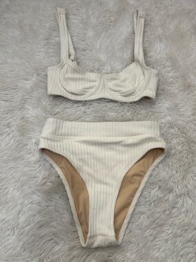 Zulu & Zephyr Ribbed Underwire Bikini Set